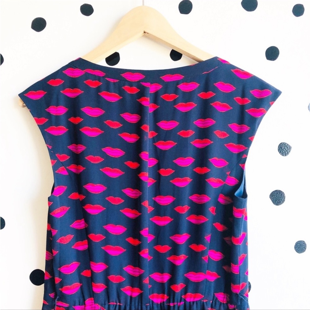 Halogen Sleeveless Pleated Dress Navy Lip Print 6 - Picture 9 of 9